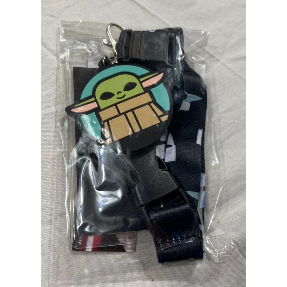 Star Wars CultureFly Mandalorian Lanyard Grogu Baby Yoda Charm New in Package